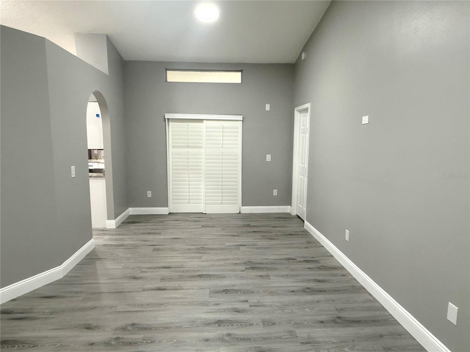 Image 34 of 69 For 926 Freshmeadow Court