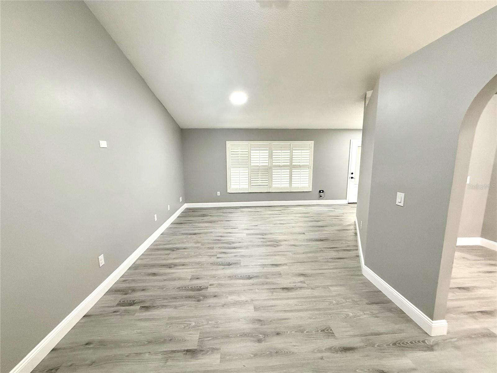 Image 36 of 69 For 926 Freshmeadow Court