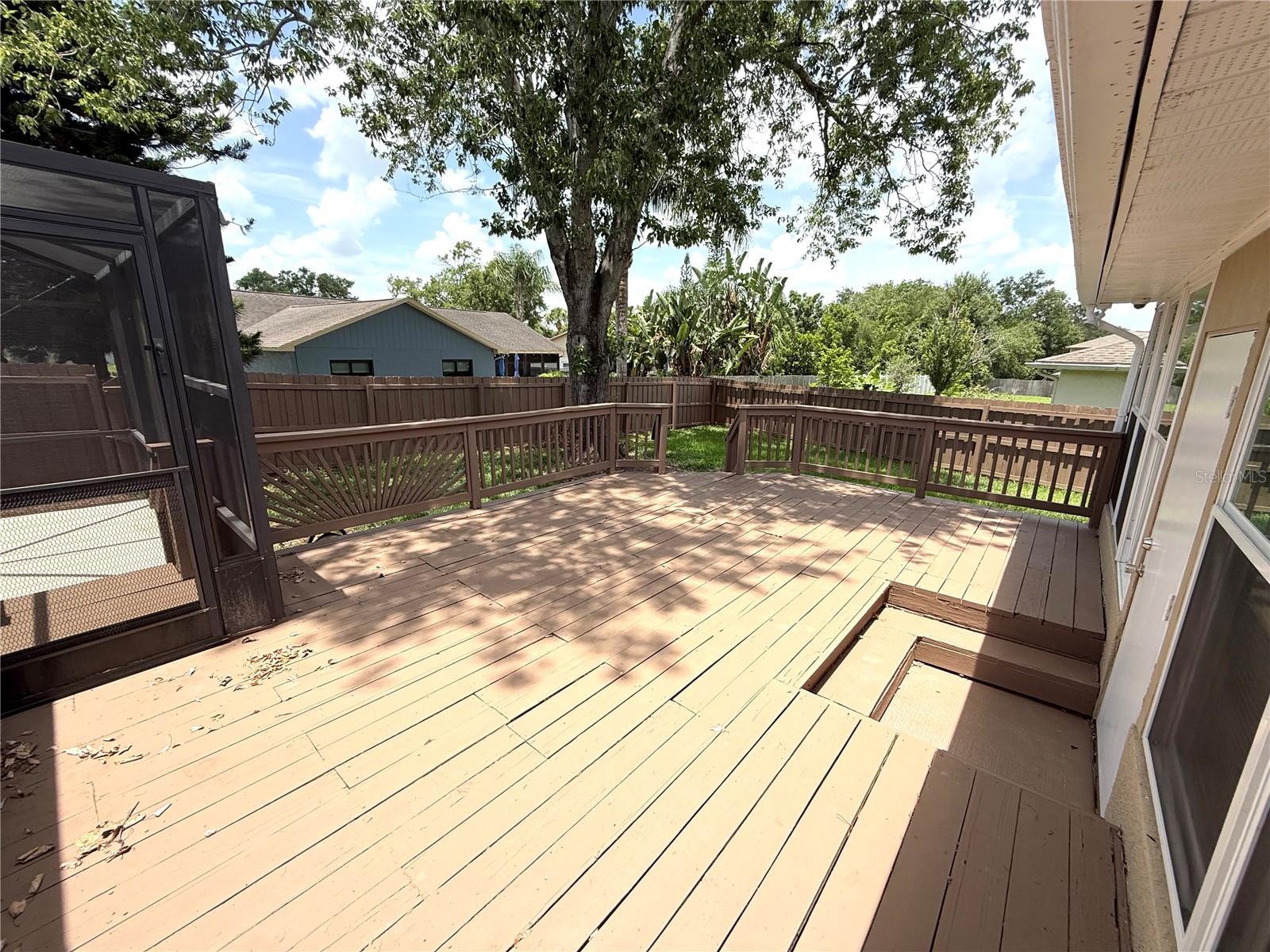 Image 60 of 69 For 926 Freshmeadow Court