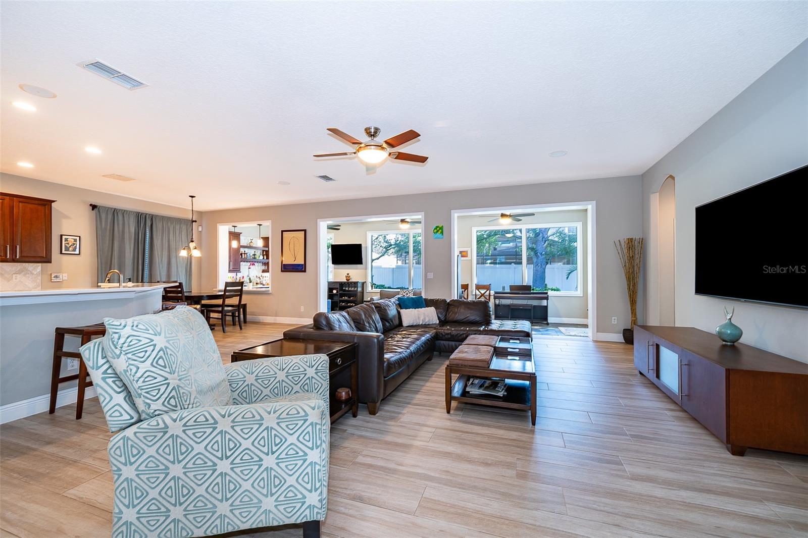 Image 11 of 47 For 394 Baymoor Way