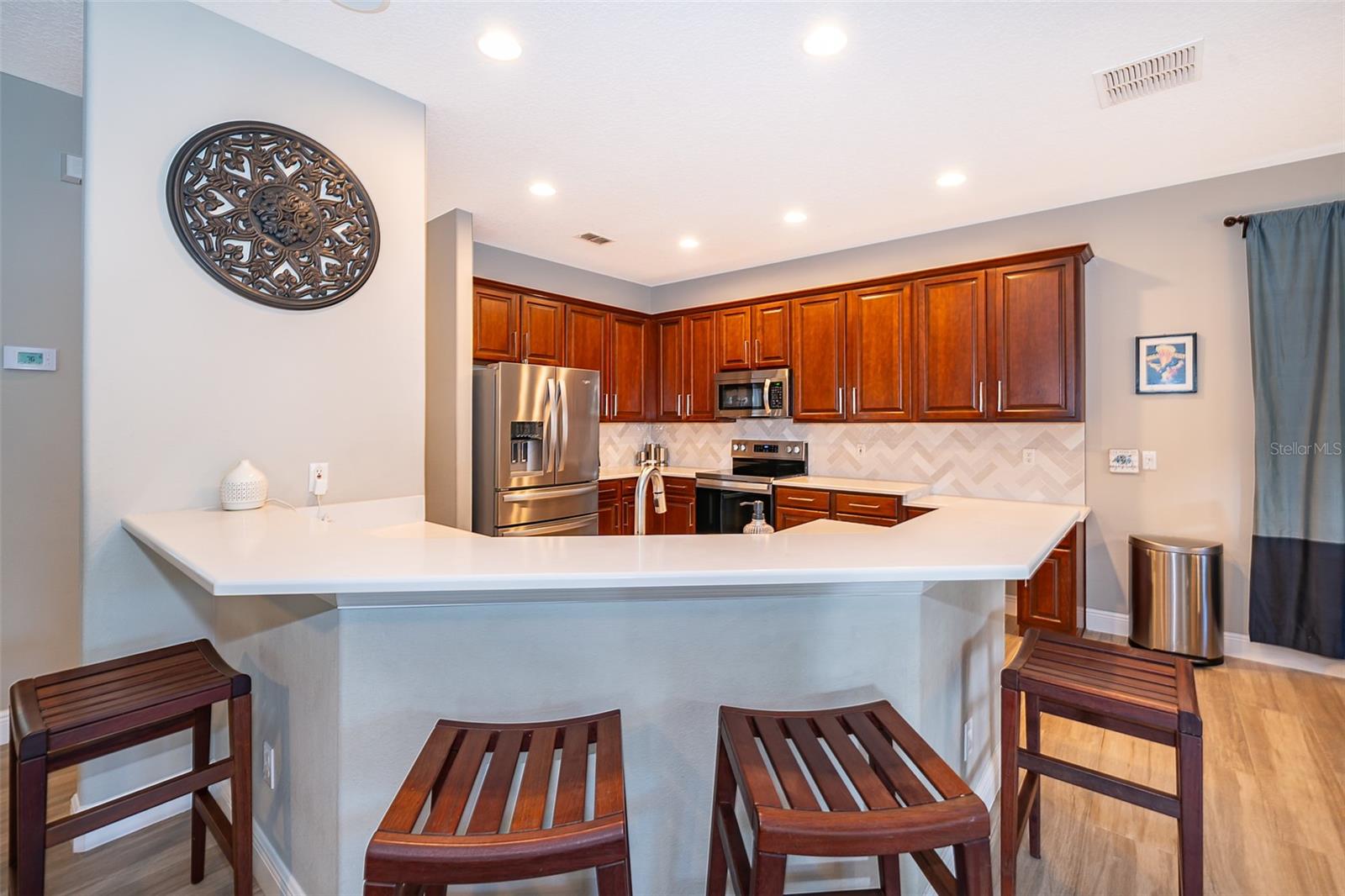 Image 16 of 47 For 394 Baymoor Way