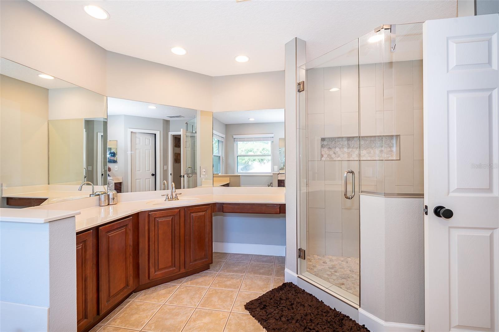 Image 30 of 47 For 394 Baymoor Way
