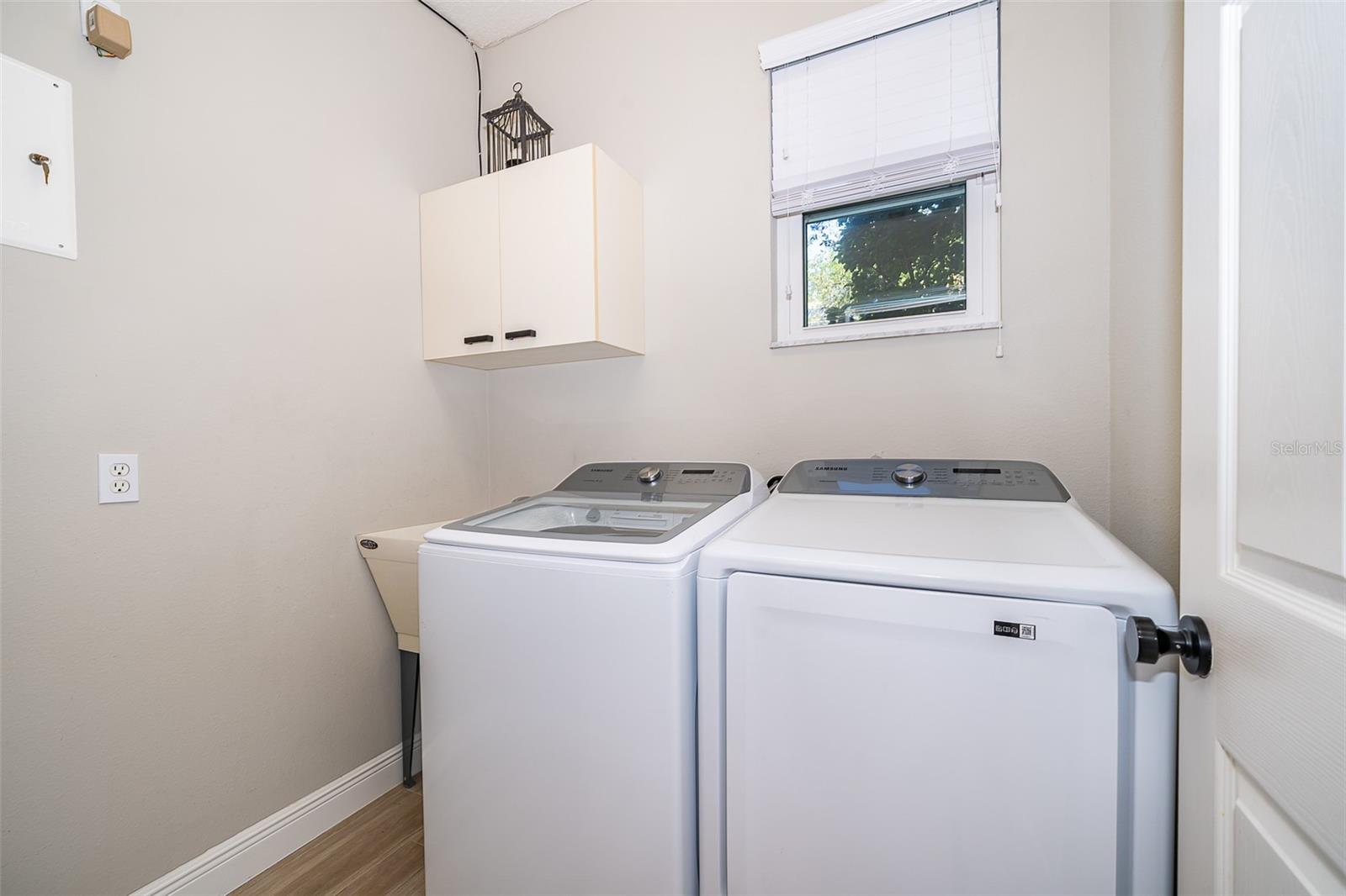 Image 41 of 47 For 394 Baymoor Way