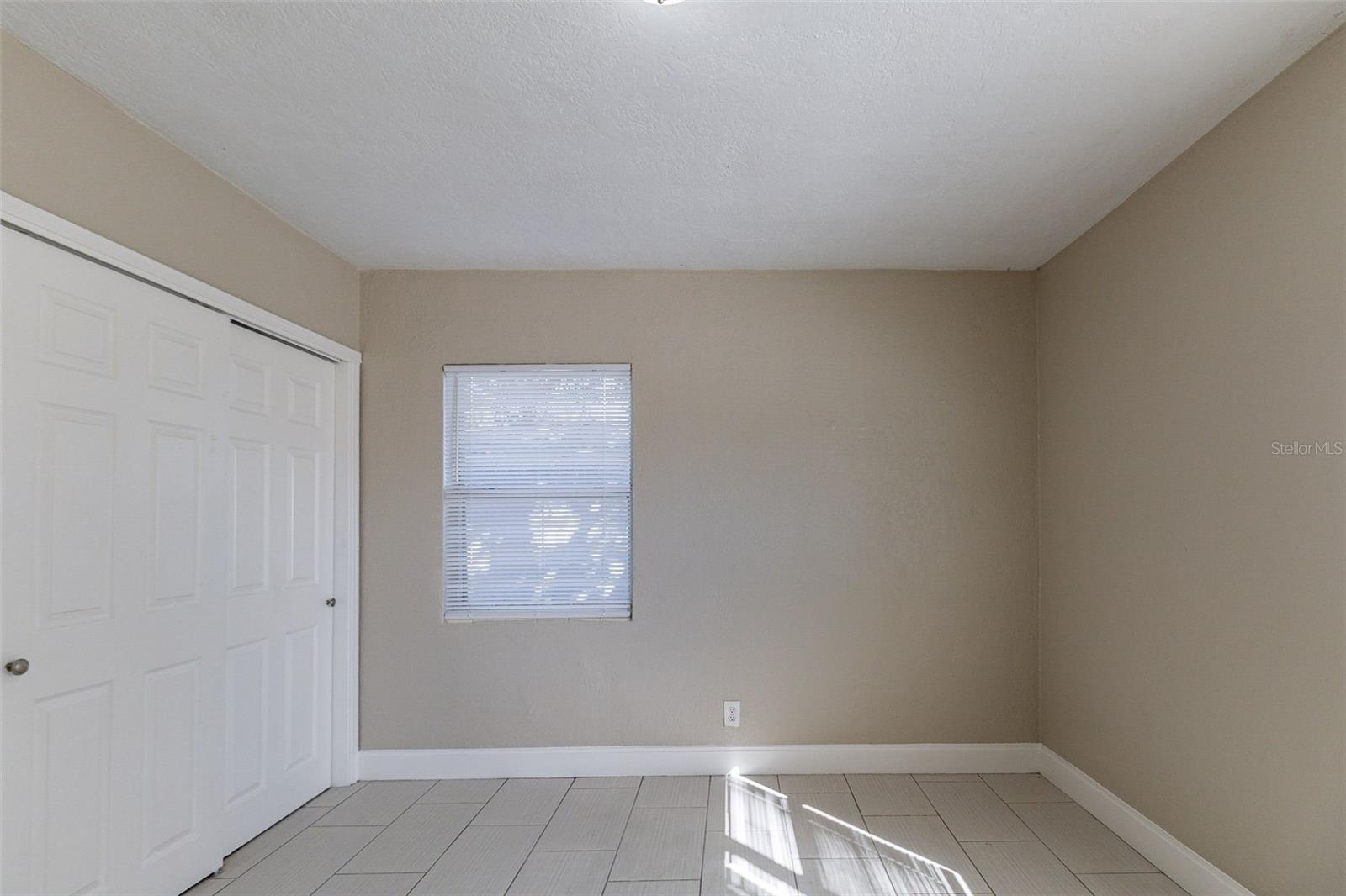 Image 17 of 34 For 4933 Balboa Drive