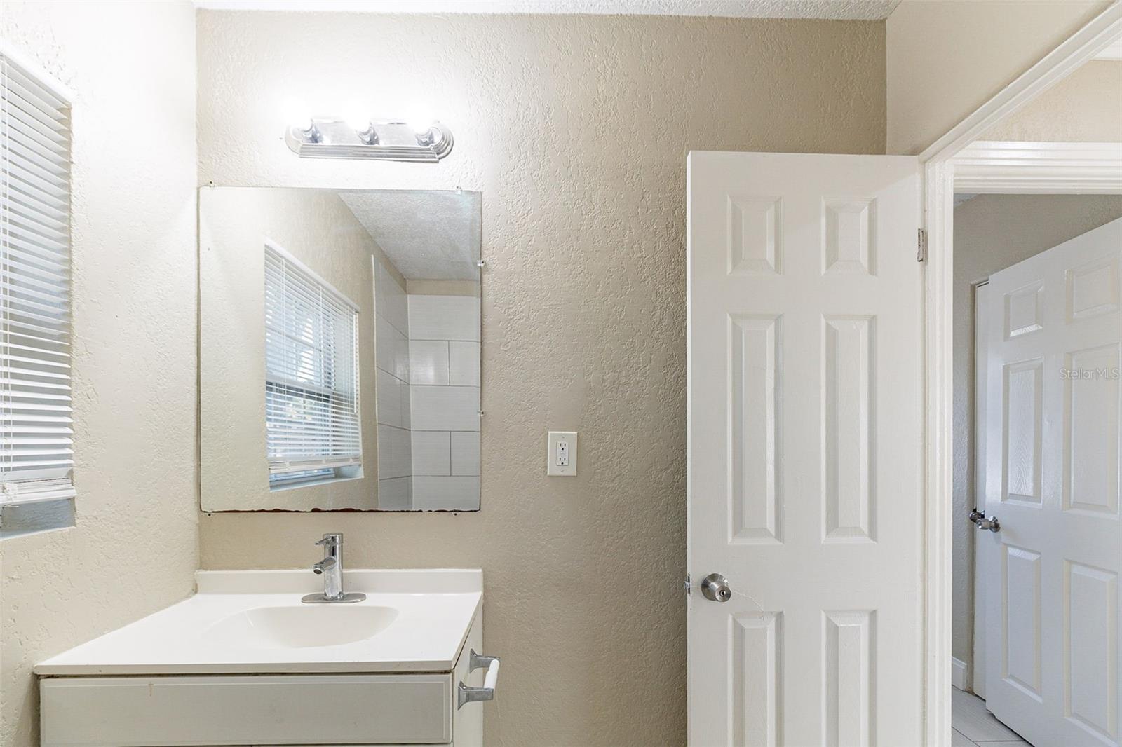 Image 23 of 34 For 4933 Balboa Drive