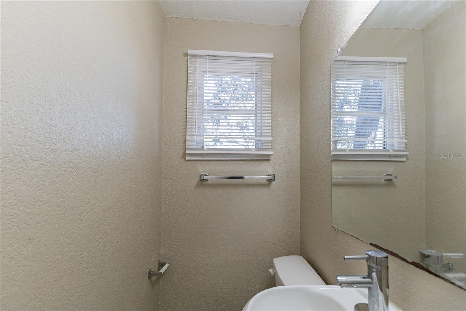 Image 25 of 34 For 4933 Balboa Drive