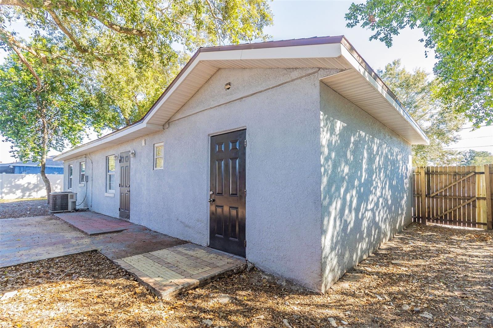 Image 26 of 34 For 4933 Balboa Drive