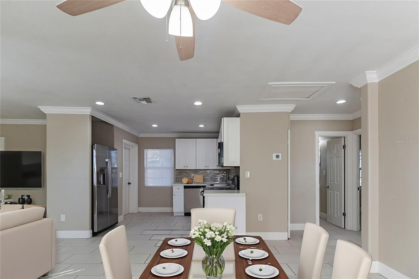 Image 4 of 34 For 4933 Balboa Drive