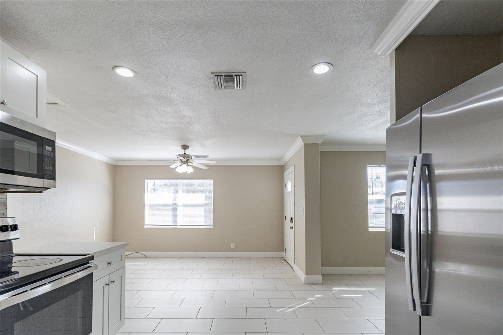 Image 8 of 34 For 4933 Balboa Drive