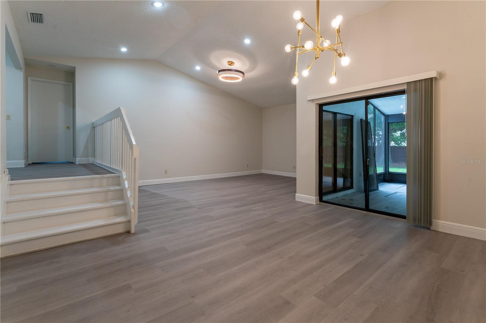 Image 12 of 42 For 6019 Crystal View Drive