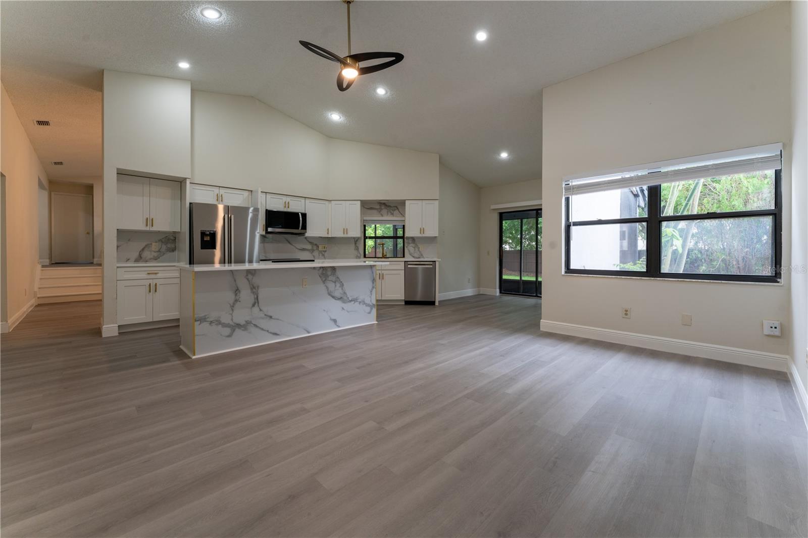 Image 20 of 42 For 6019 Crystal View Drive