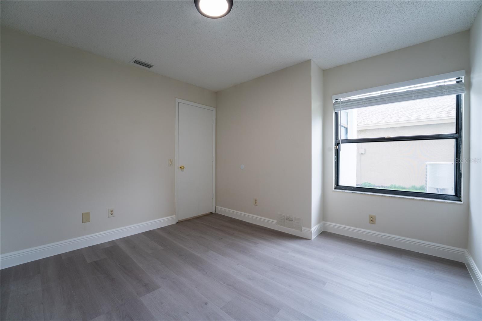 Image 37 of 42 For 6019 Crystal View Drive