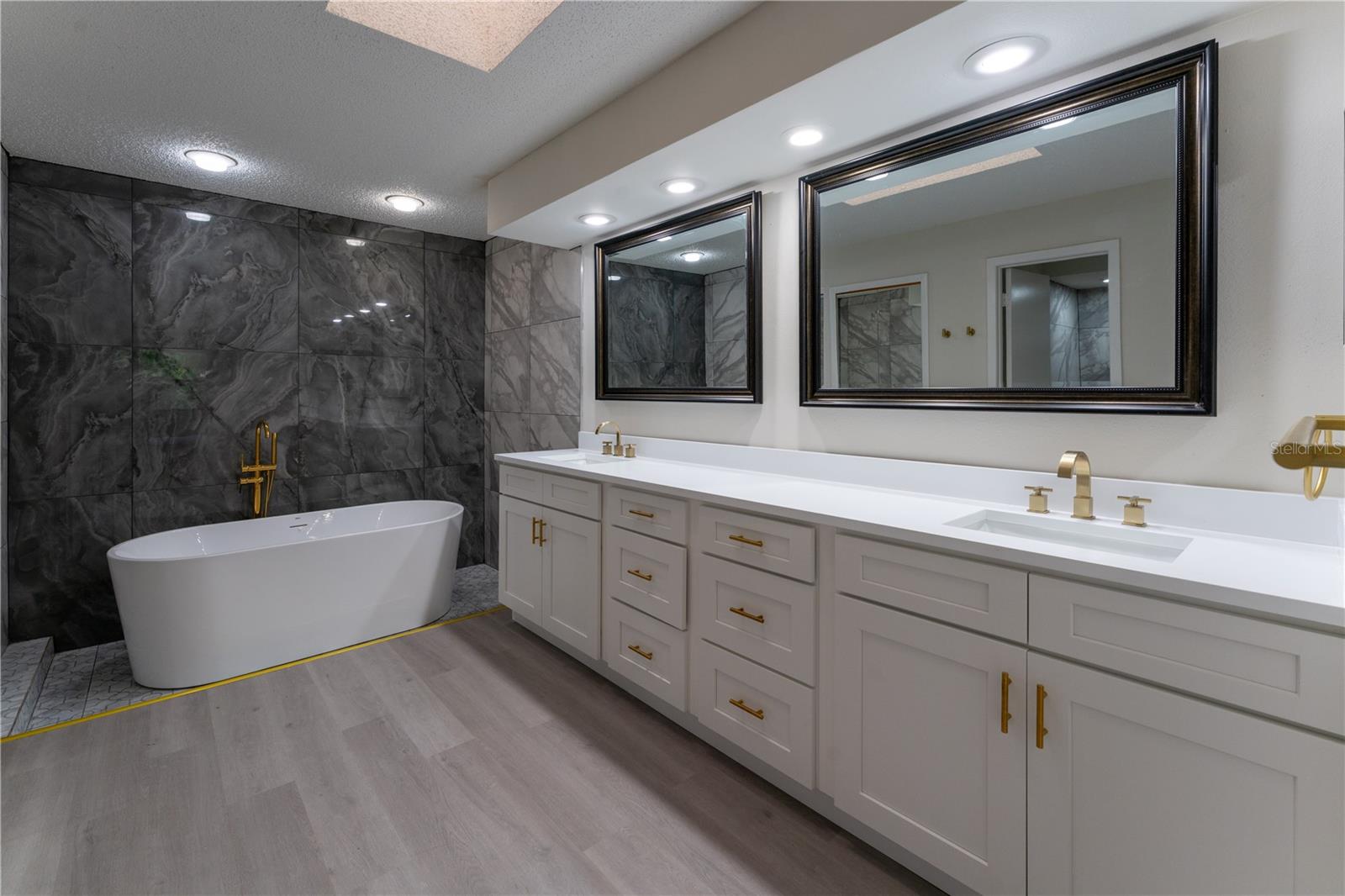 Image 4 of 42 For 6019 Crystal View Drive