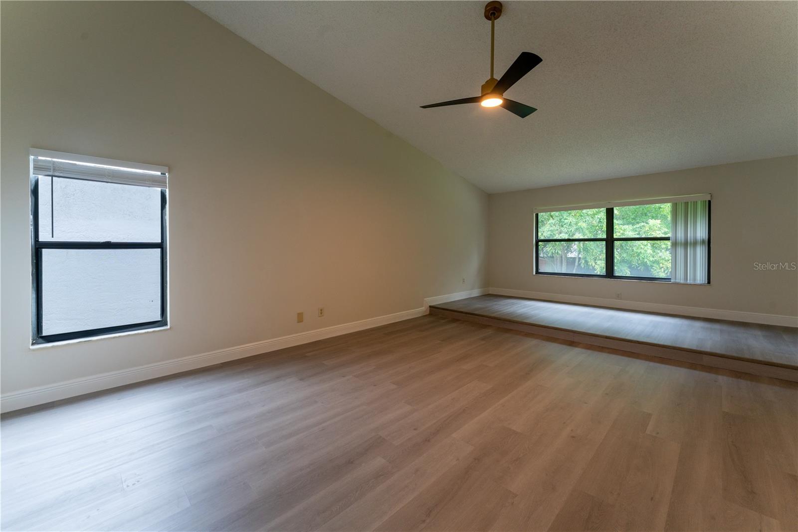 Image 6 of 42 For 6019 Crystal View Drive