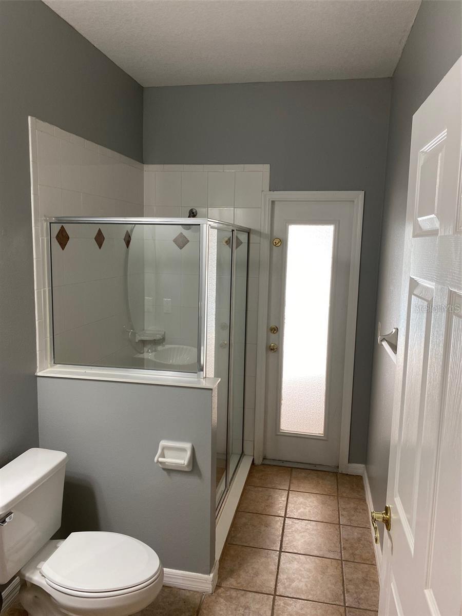 Image 11 of 34 For 7924 Bridgestone Drive