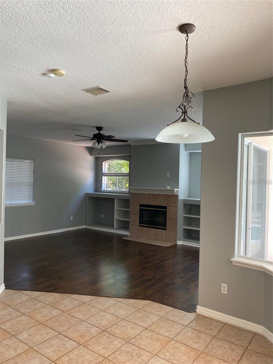 Image 17 of 34 For 7924 Bridgestone Drive