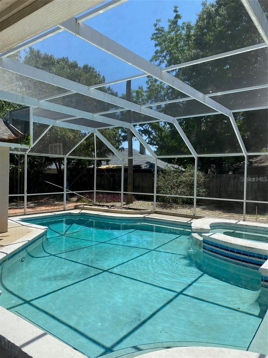 Image 3 of 34 For 7924 Bridgestone Drive
