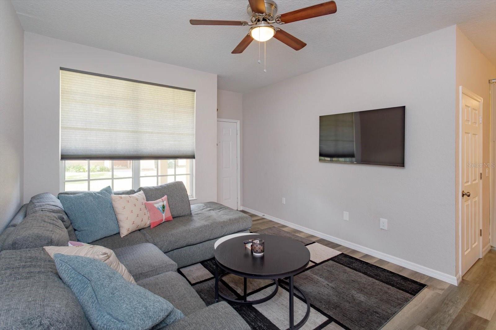 Image 4 of 23 For 835 Grand Regency Point 104