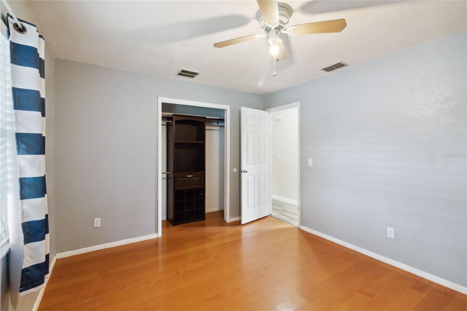 Image 22 of 47 For 14157 Louisville Court