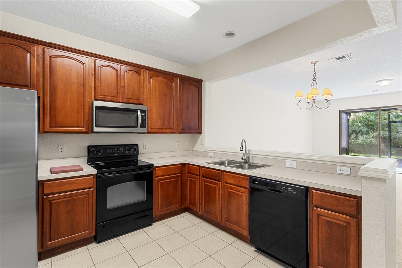 Image 13 of 36 For 2420 Stockton Drive