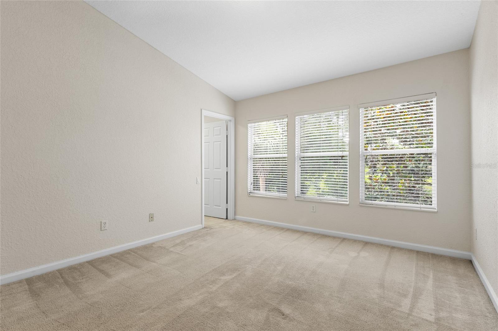 Image 23 of 36 For 2420 Stockton Drive