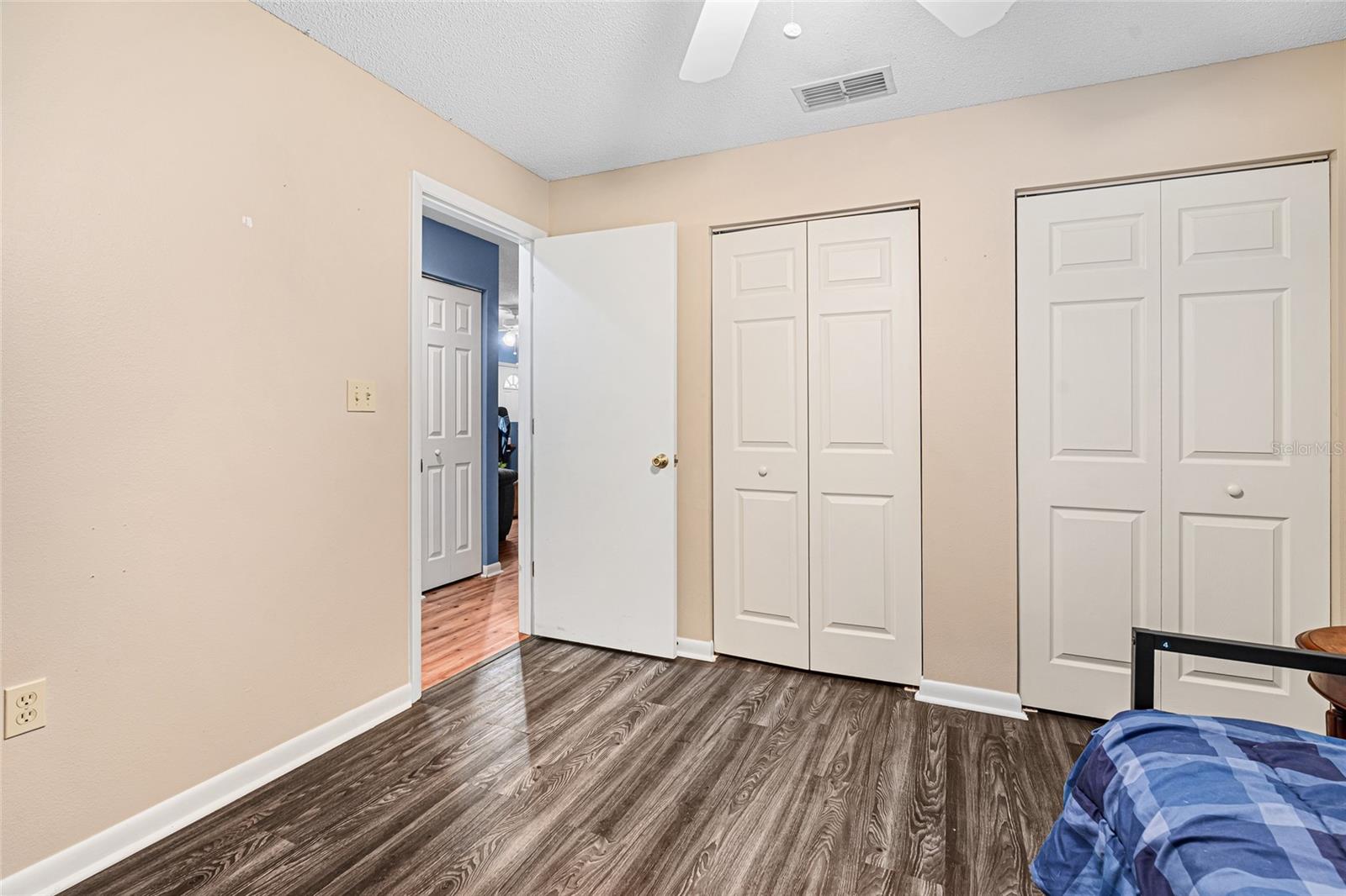 Image 20 of 29 For 8311 174 Place