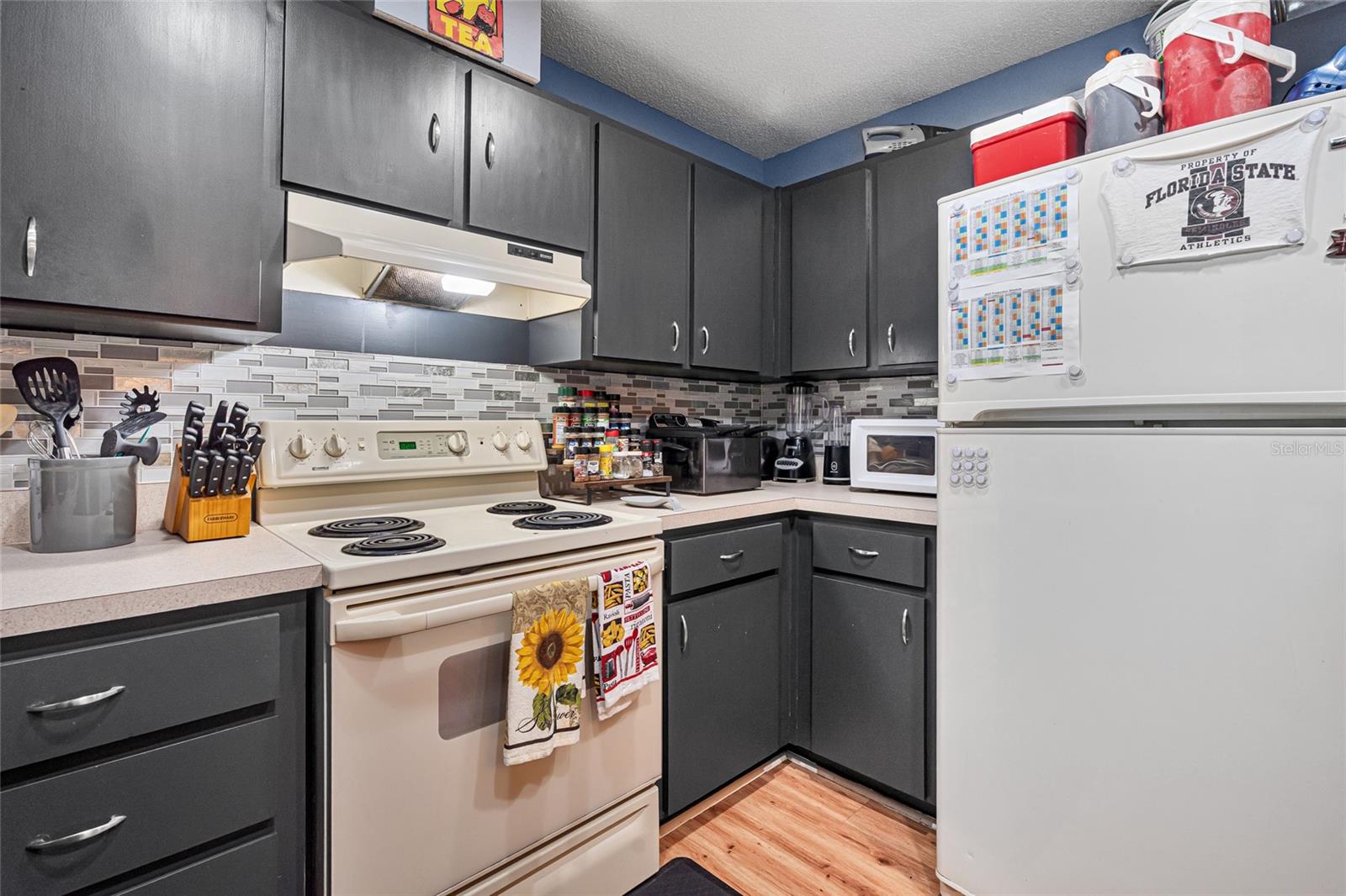 Image 28 of 29 For 8311 174 Place