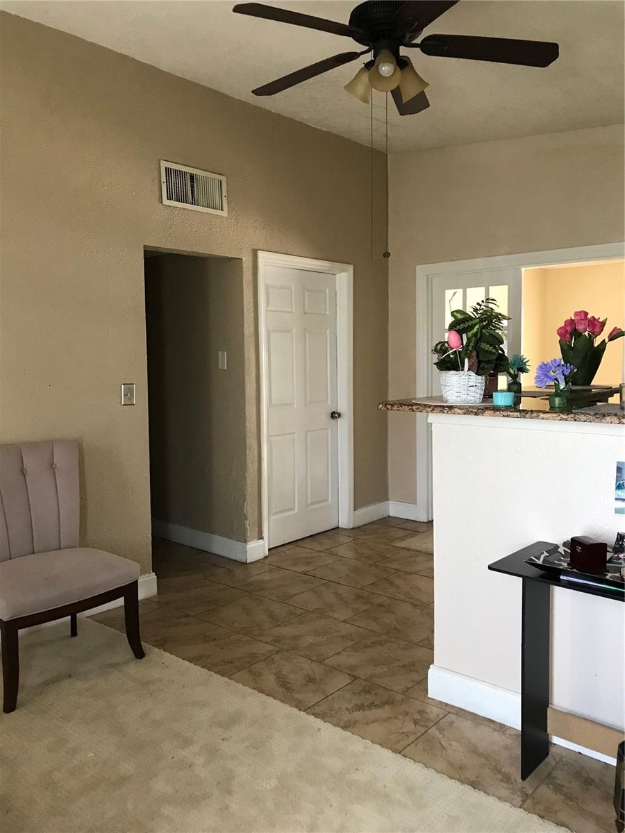 Image 10 of 18 For 10 Semoran Boulevard S