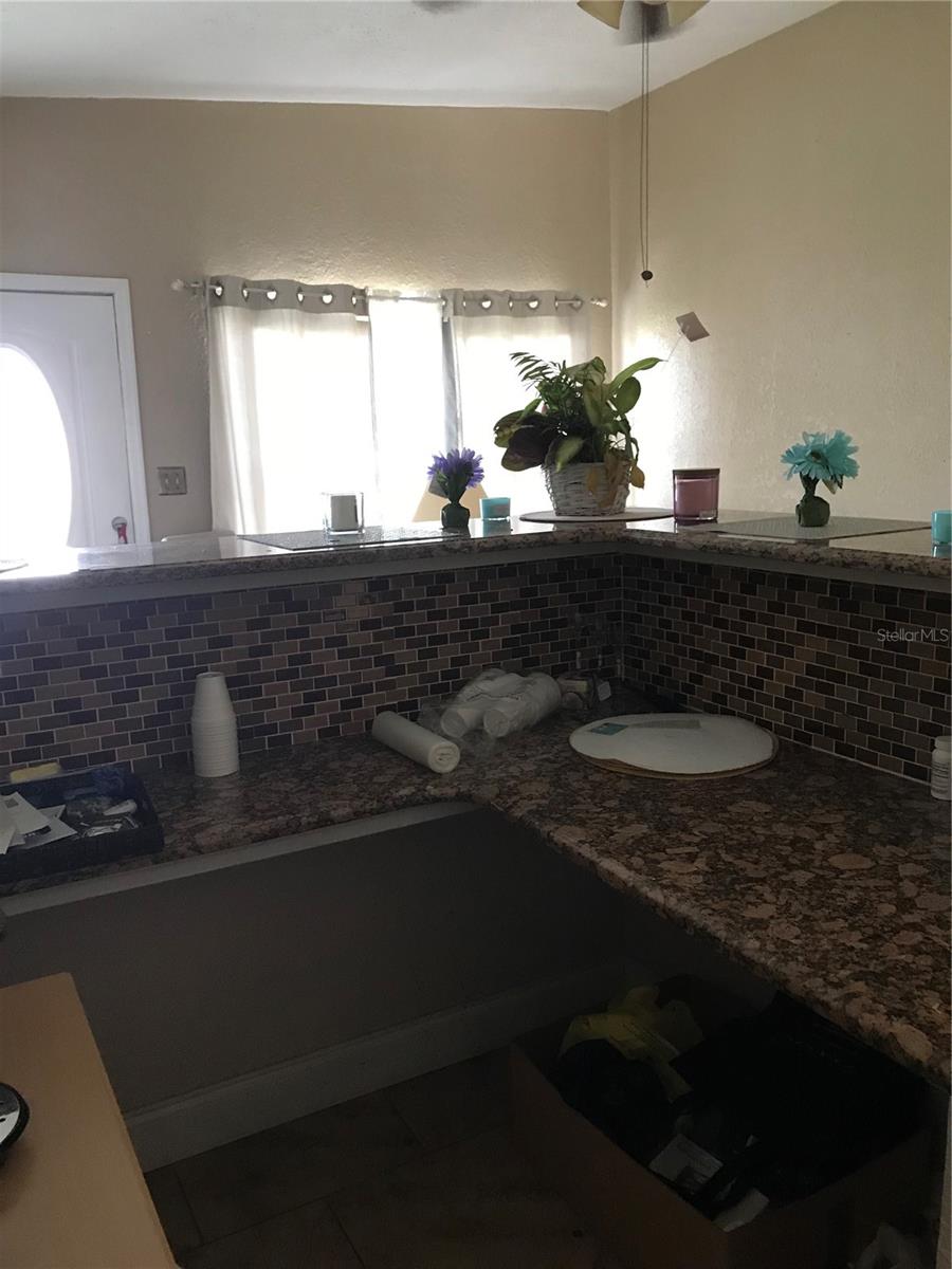 Image 11 of 18 For 10 Semoran Boulevard S