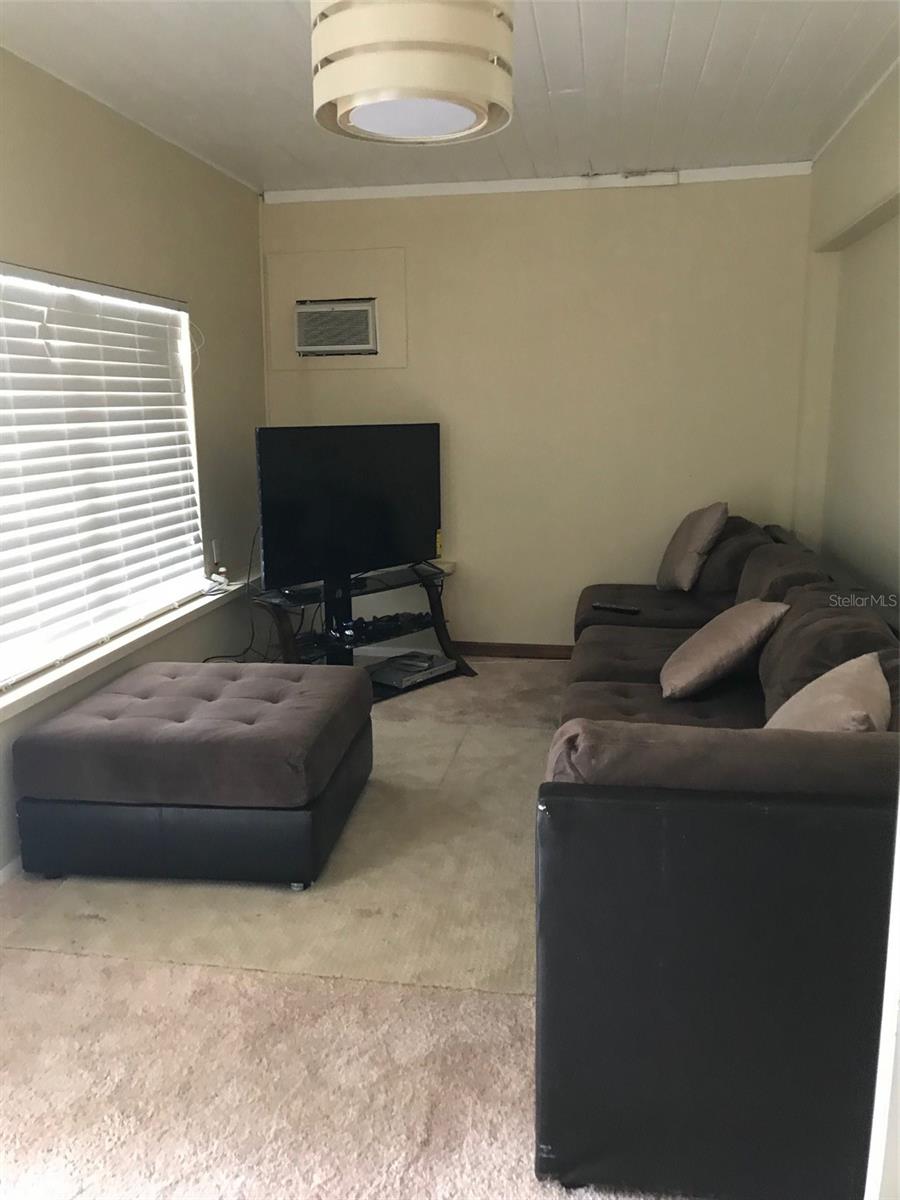 Image 8 of 18 For 10 Semoran Boulevard S