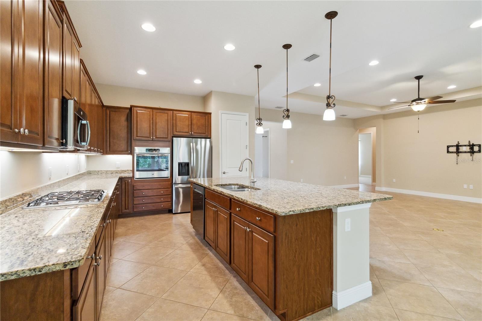 Image 13 of 53 For 207 Spalding Way
