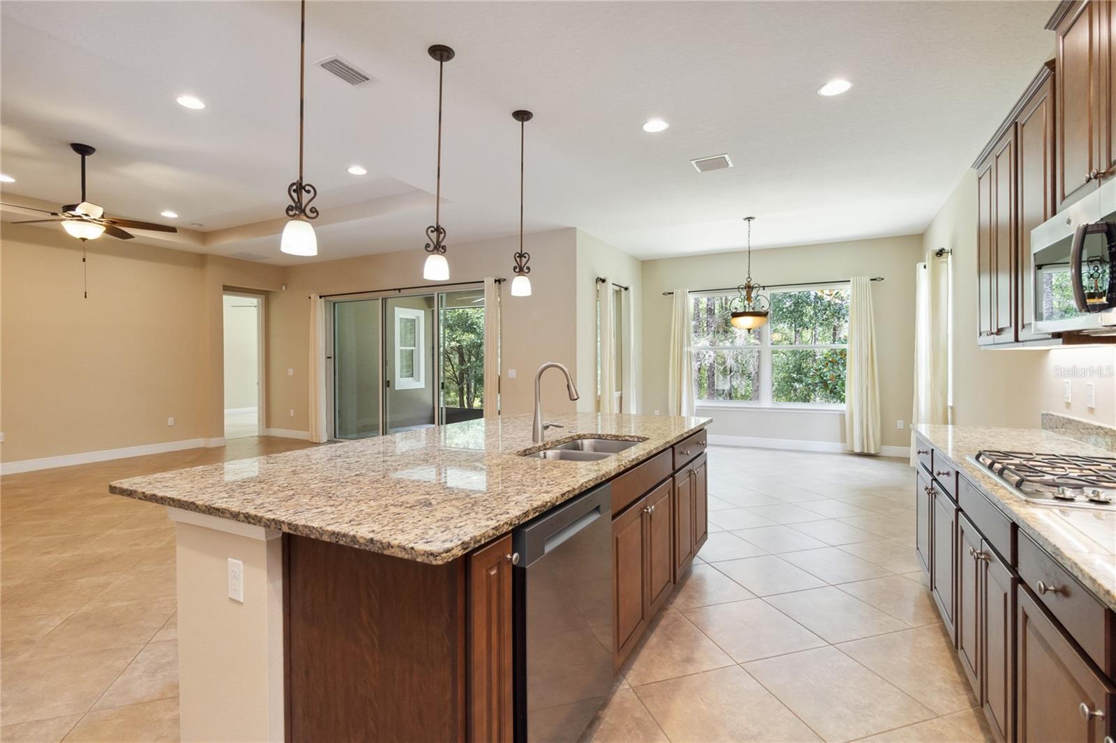 Image 14 of 53 For 207 Spalding Way
