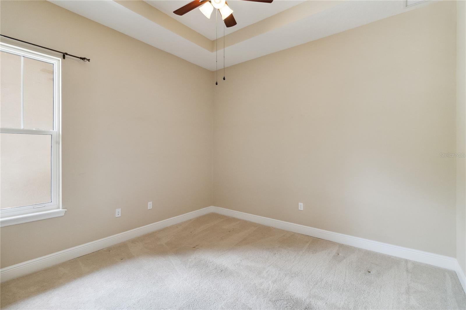 Image 18 of 53 For 207 Spalding Way