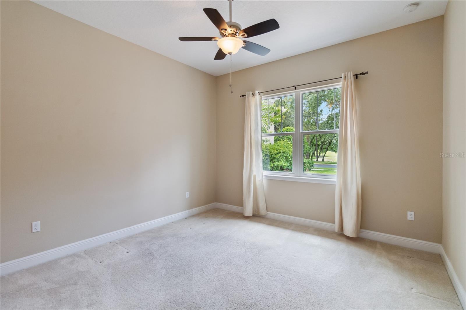 Image 21 of 53 For 207 Spalding Way