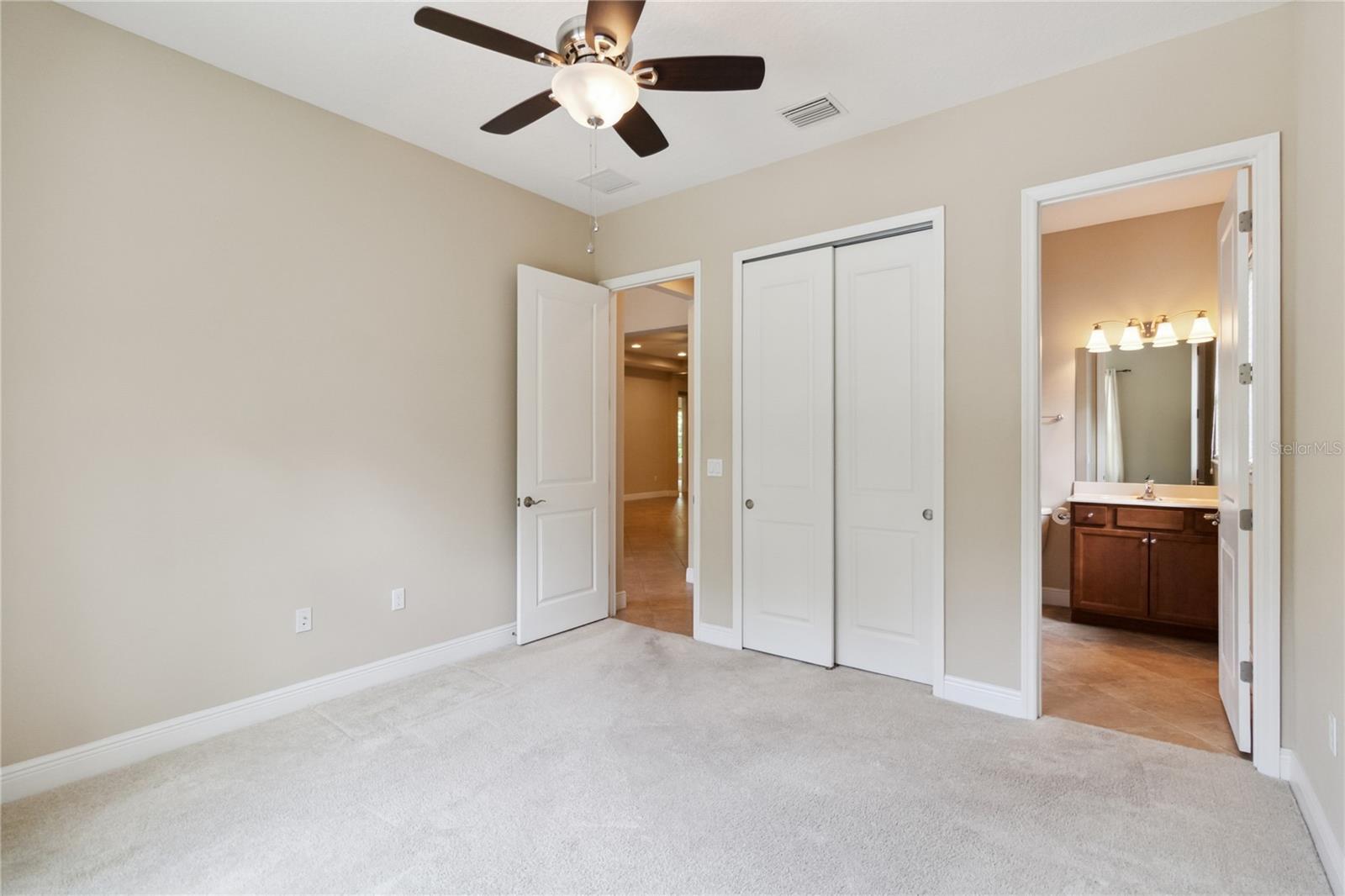 Image 22 of 53 For 207 Spalding Way