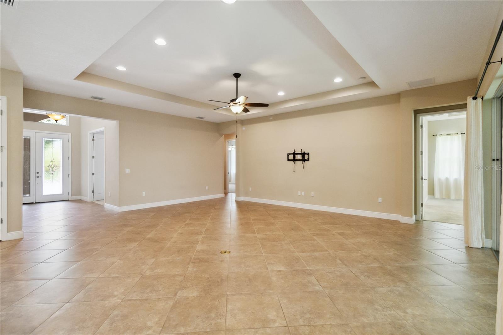 Image 8 of 53 For 207 Spalding Way