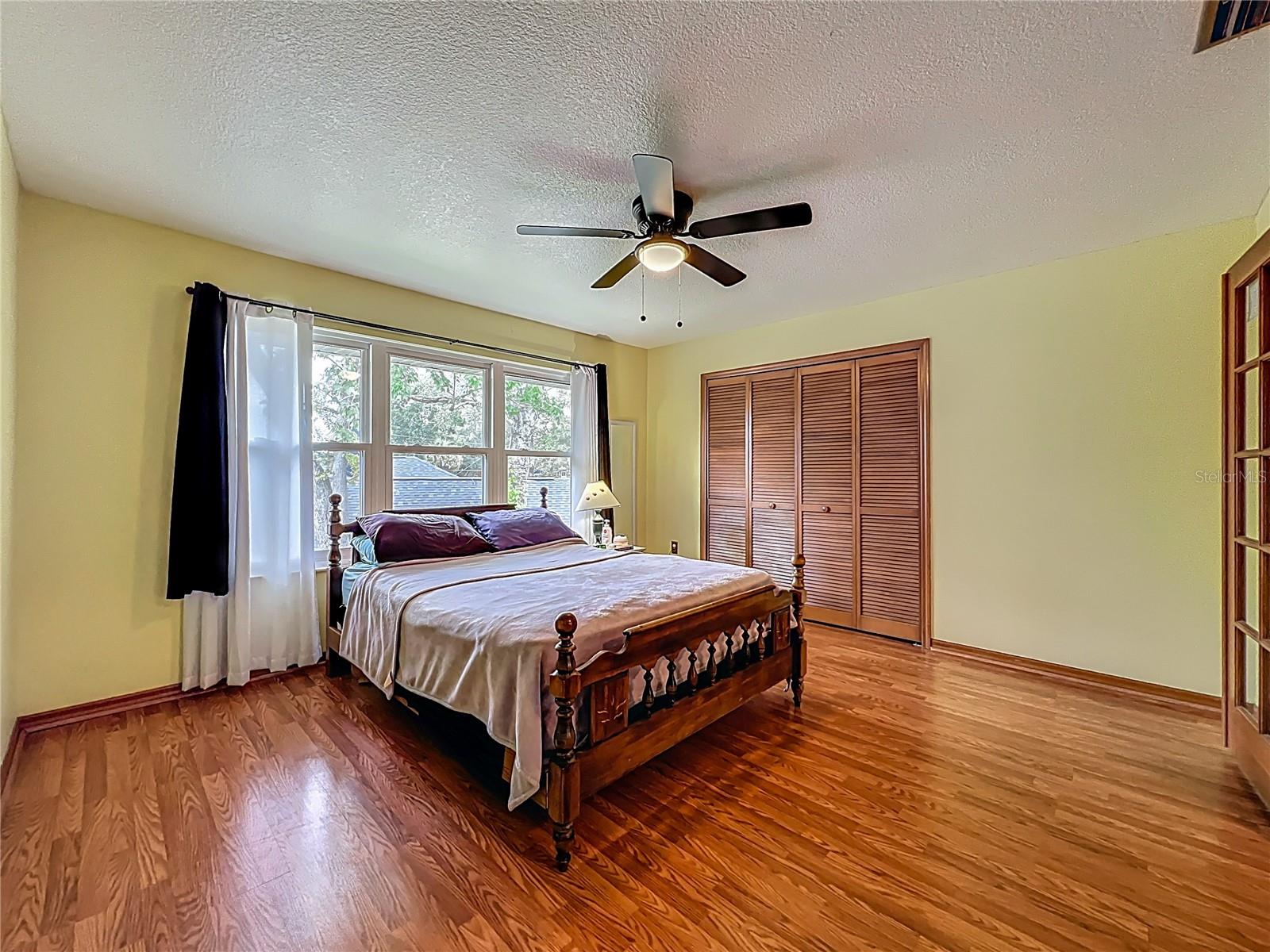 Image 52 of 95 For 1850 Lakeshore Cir
