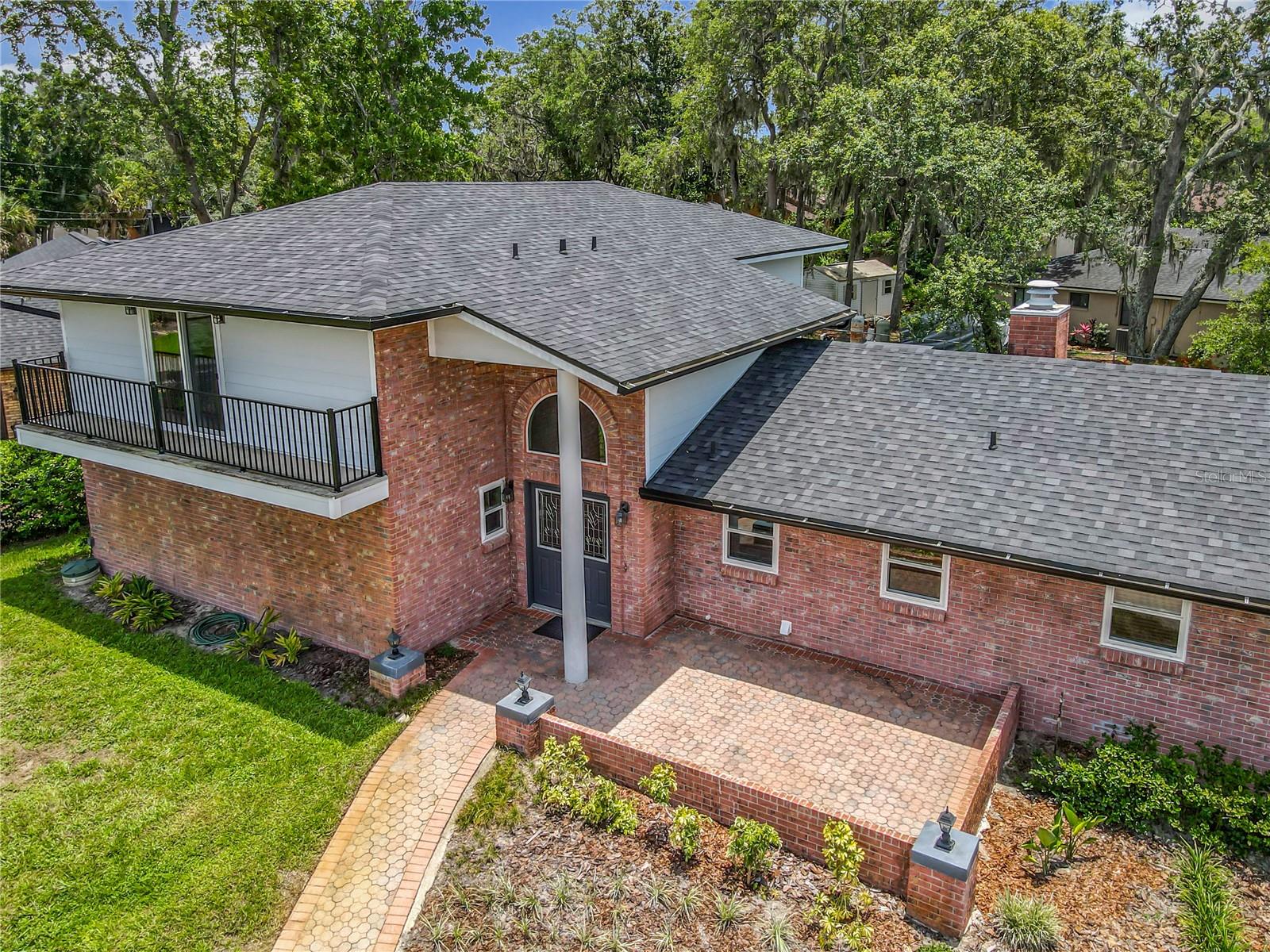 Image 57 of 95 For 1850 Lakeshore Cir