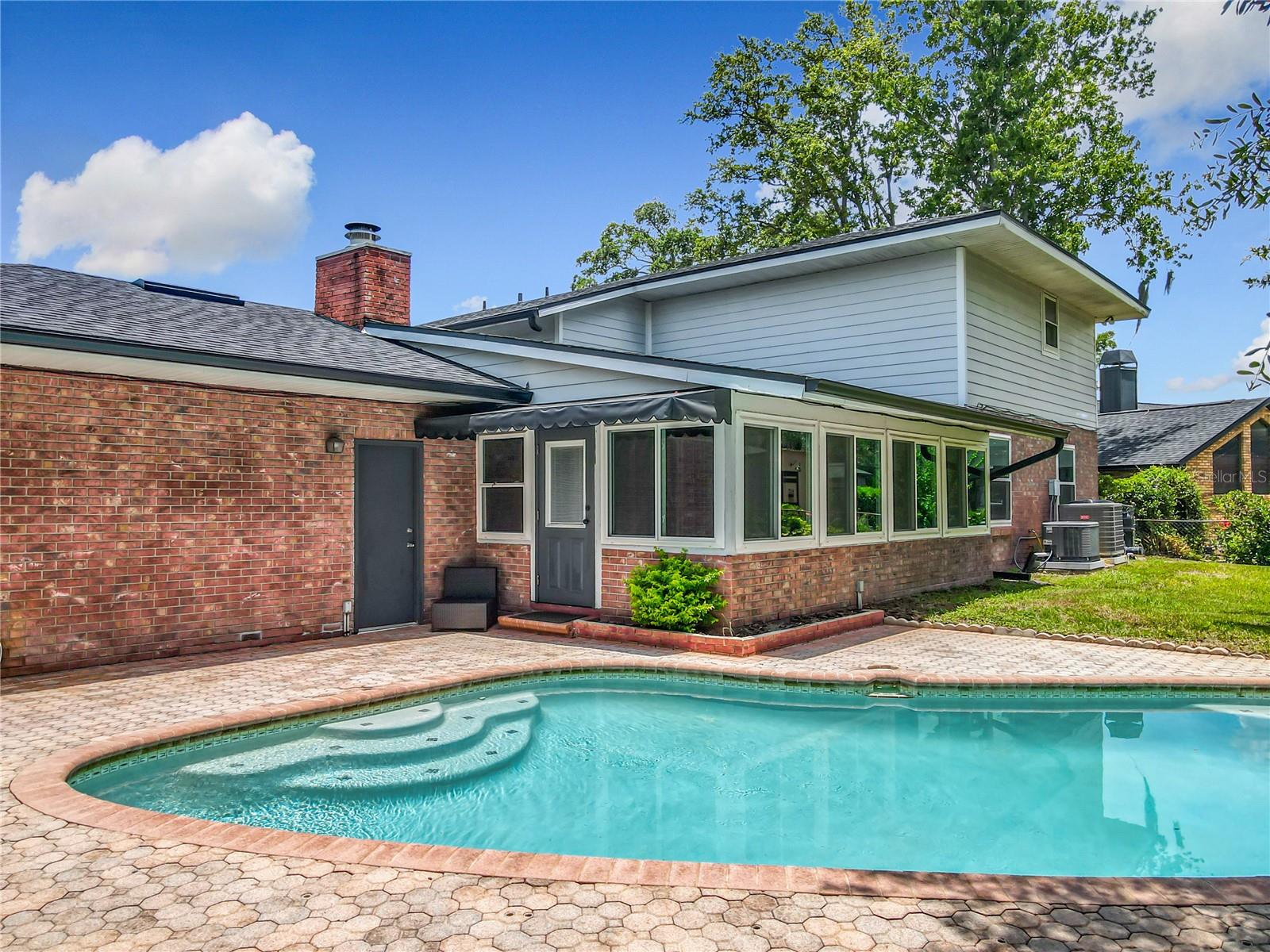 Image 74 of 95 For 1850 Lakeshore Cir
