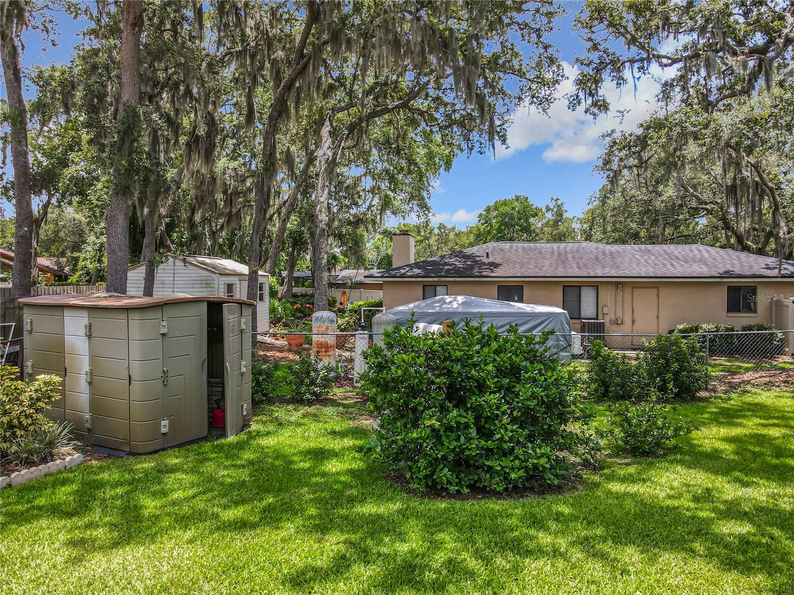Image 84 of 95 For 1850 Lakeshore Cir