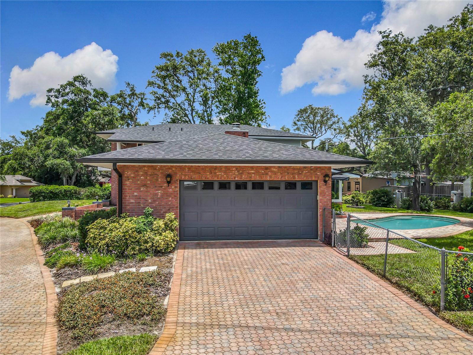 Image 90 of 95 For 1850 Lakeshore Cir