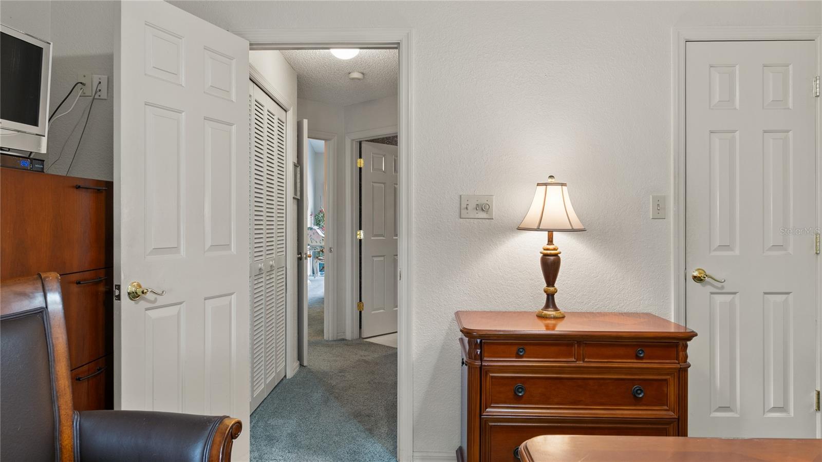 Image 22 of 41 For 165 Durham Place 165