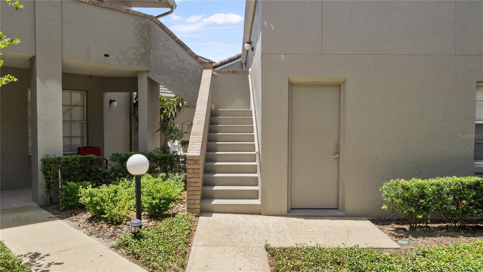 Image 4 of 41 For 165 Durham Place 165