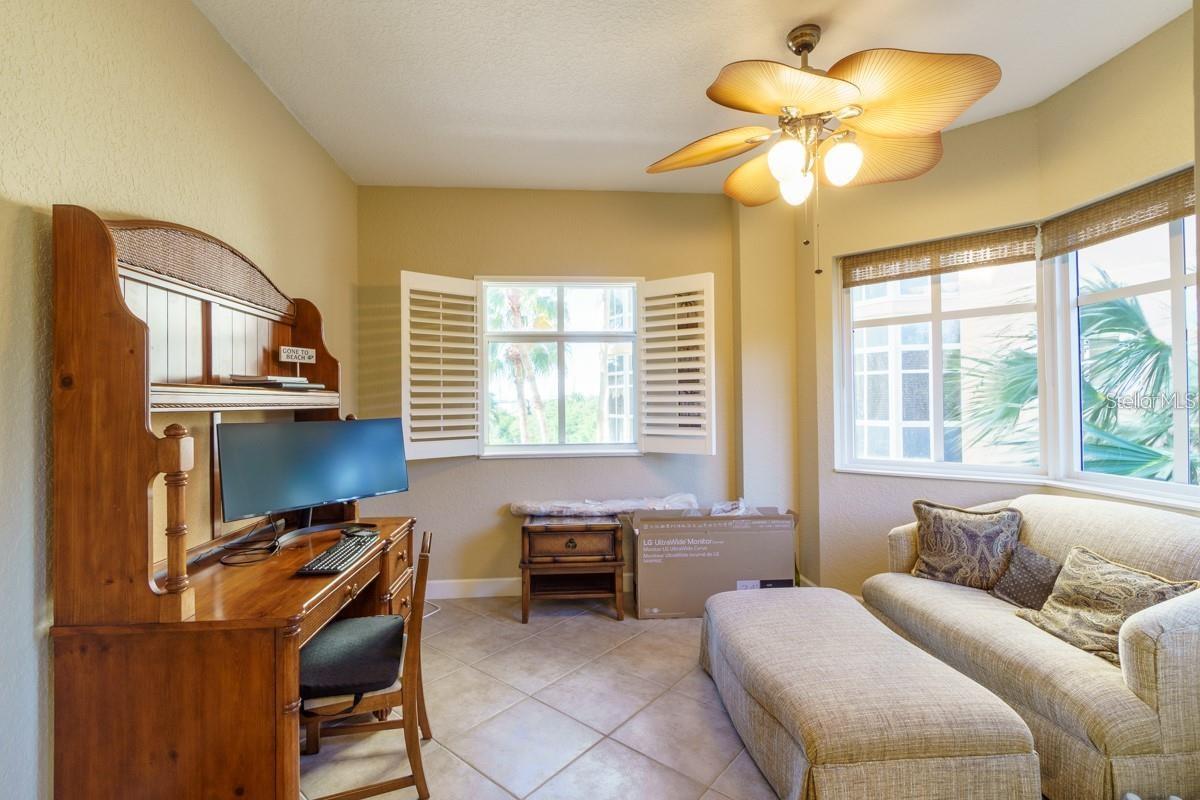 Image 16 of 28 For 12055 Gandy Boulevard N 231