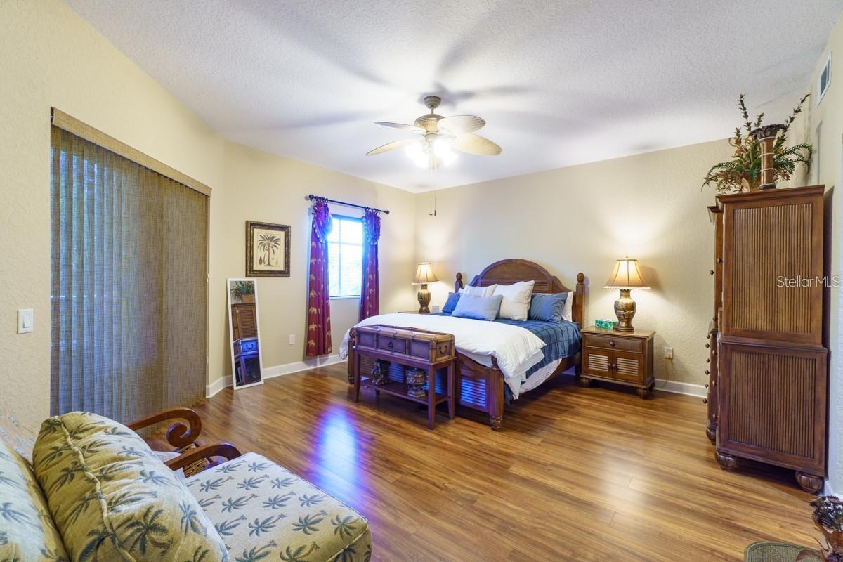Image 18 of 28 For 12055 Gandy Boulevard N 231