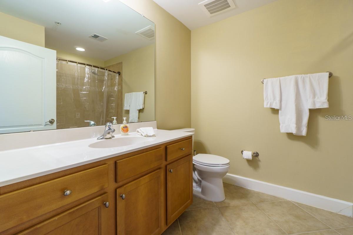 Image 23 of 28 For 12055 Gandy Boulevard N 231