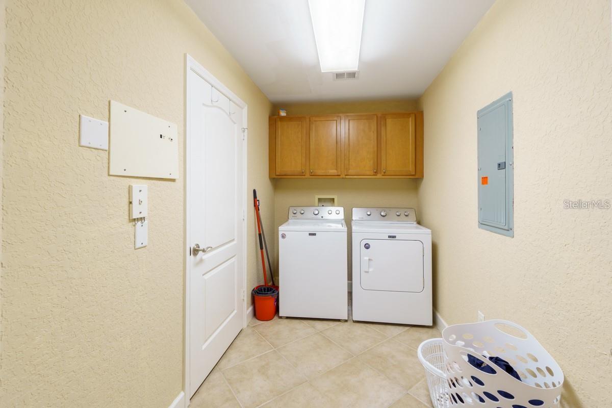 Image 26 of 28 For 12055 Gandy Boulevard N 231