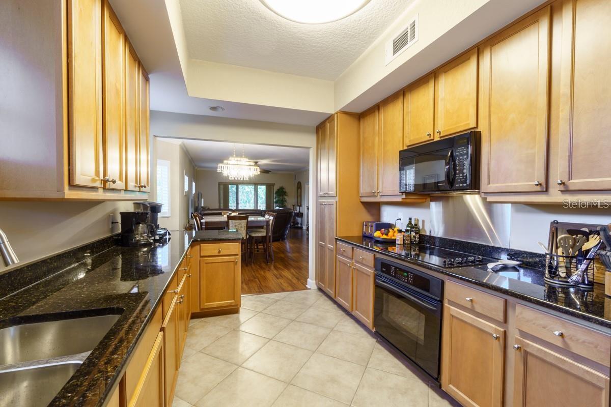 Image 9 of 28 For 12055 Gandy Boulevard N 231