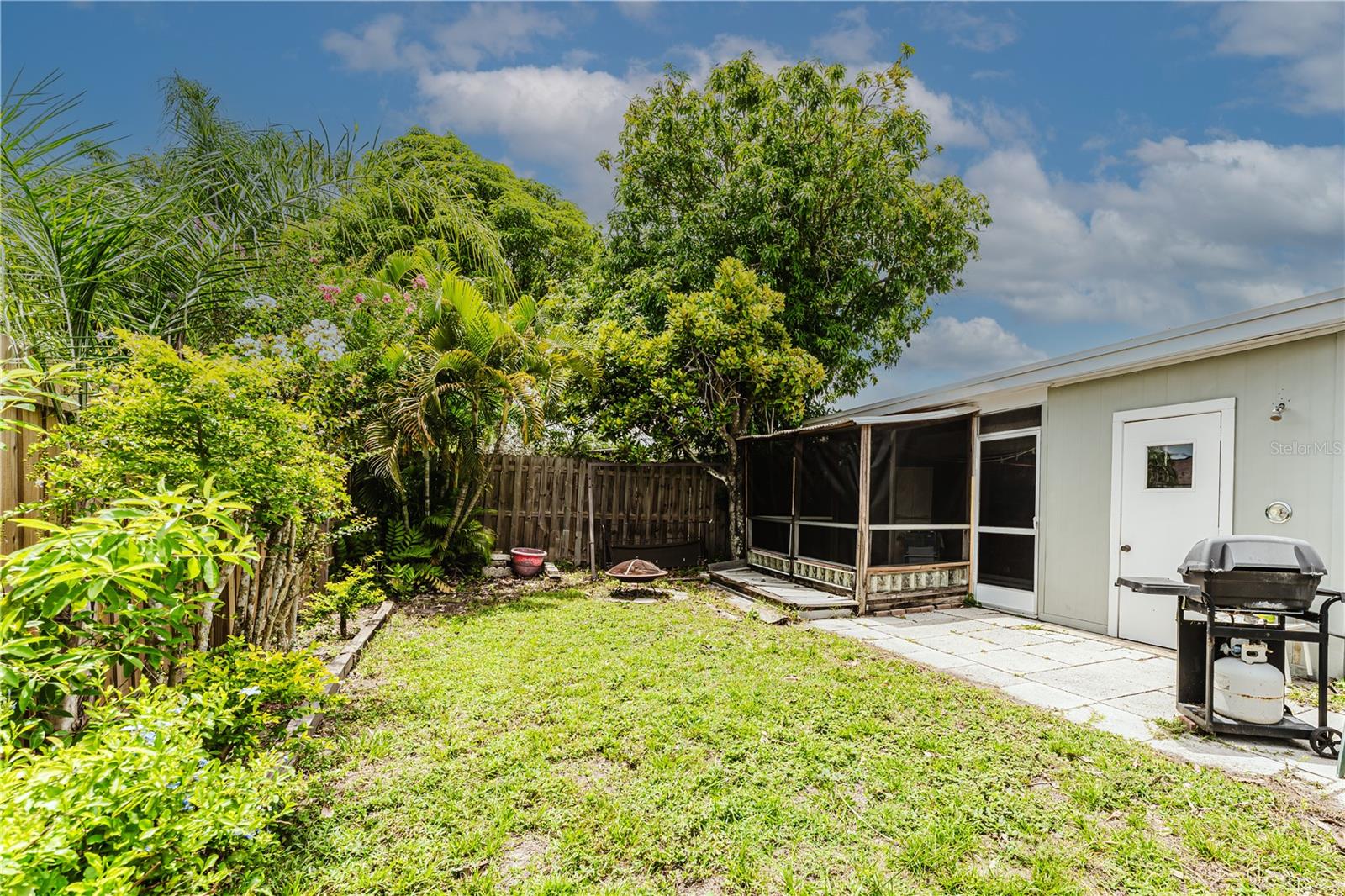 Image 18 of 21 For 3005 Casselwood Street