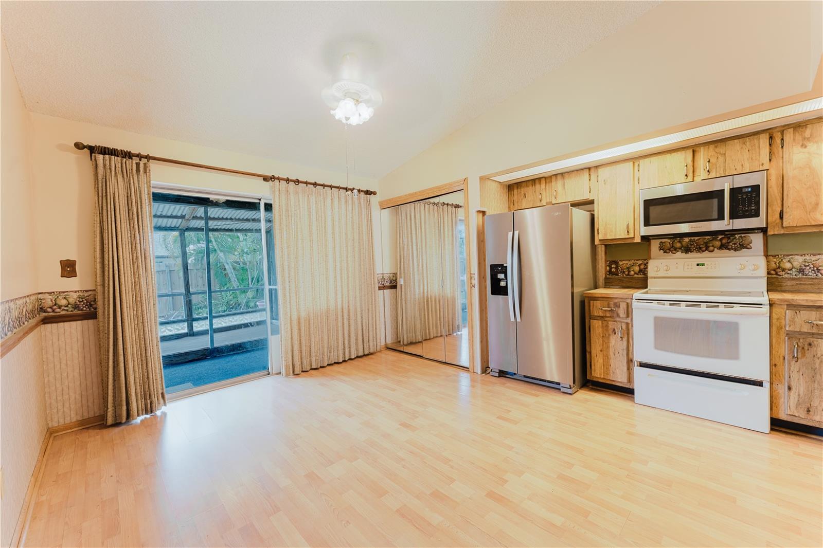 Image 7 of 21 For 3005 Casselwood Street
